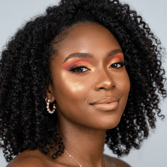 Aura the Makeup Artist